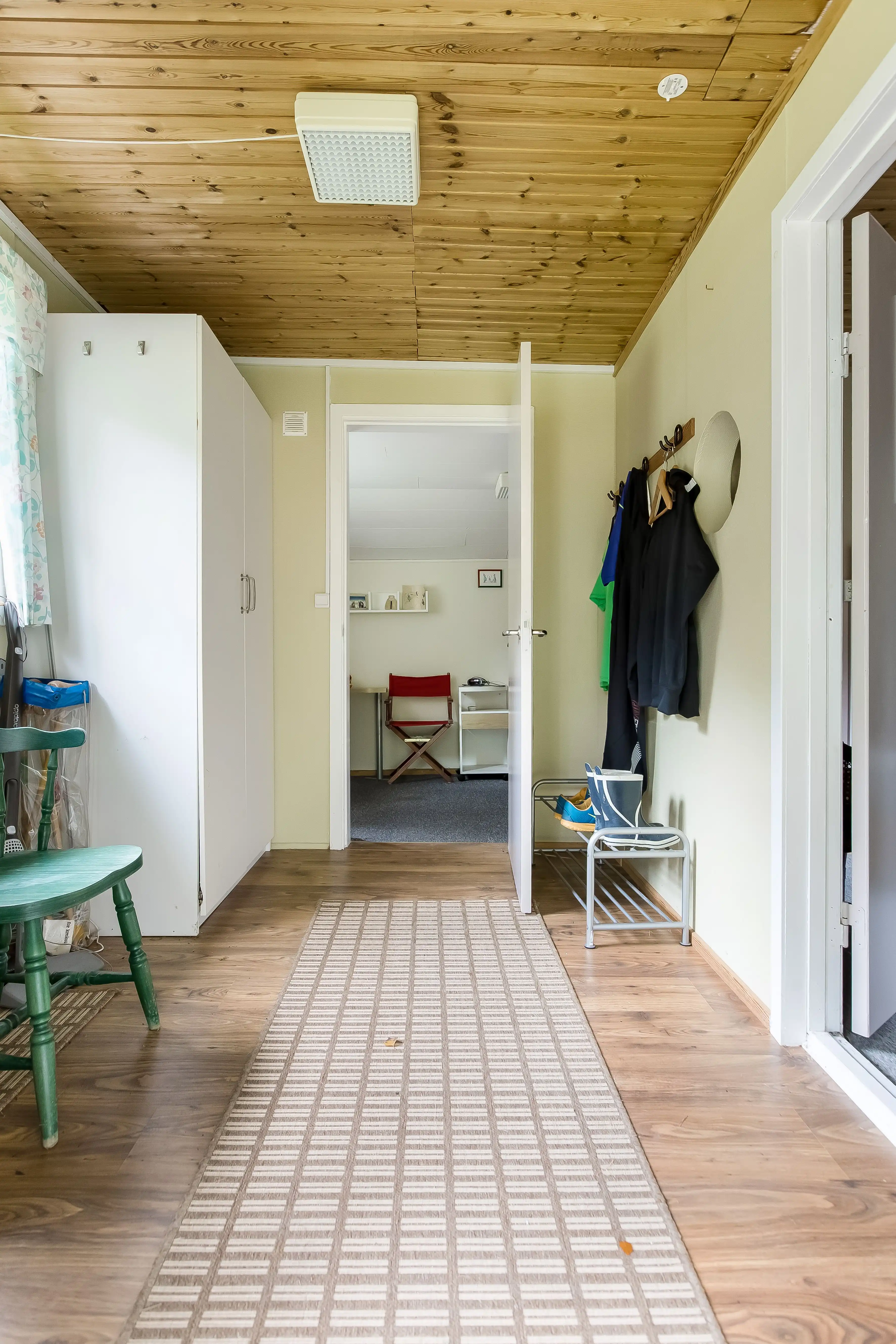 551035-25_007.jpg 13