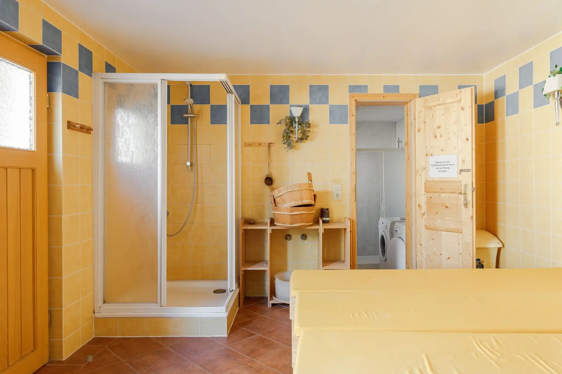 801895-420-1_042.jpg 39