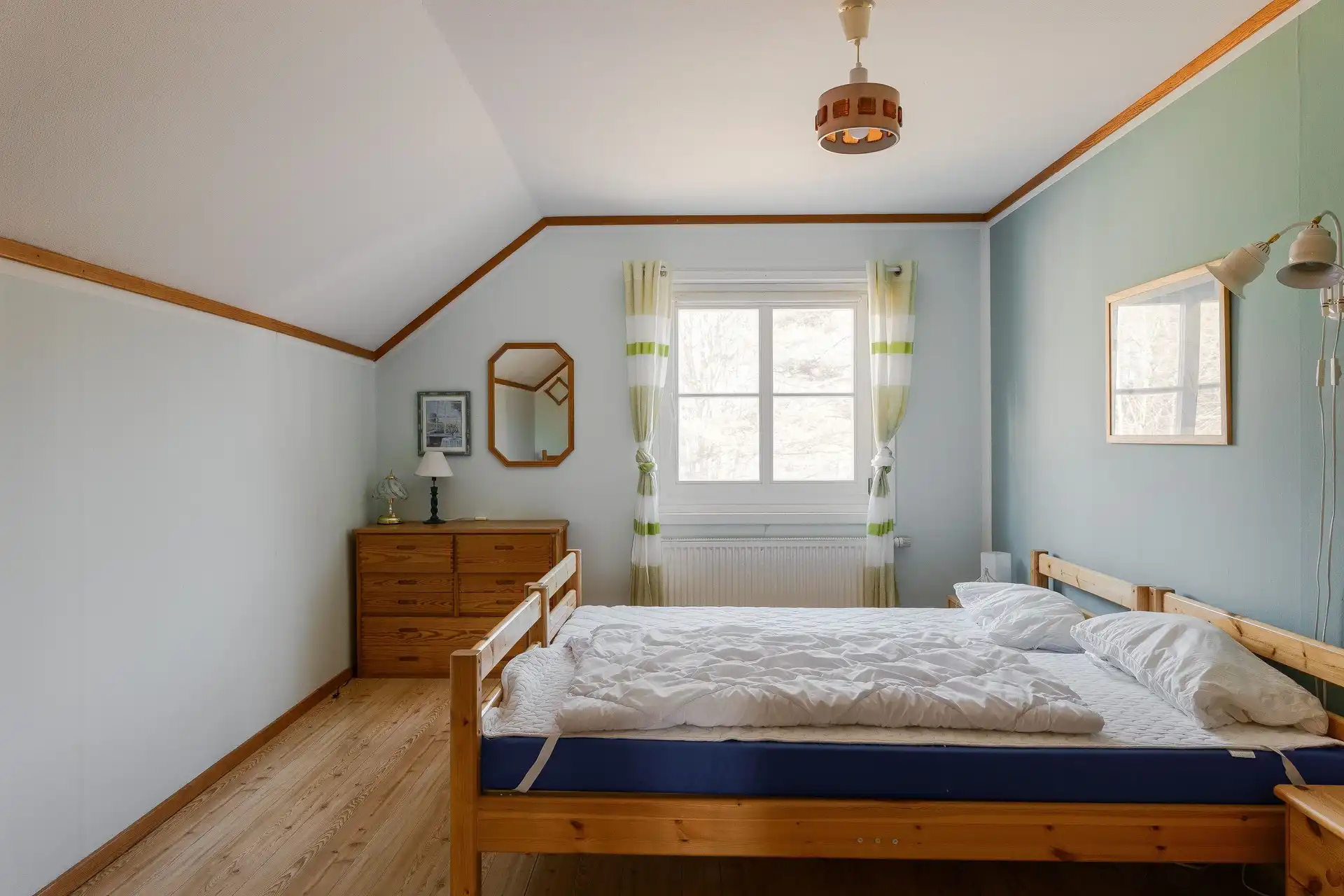 801895-420-1_032.jpg 29