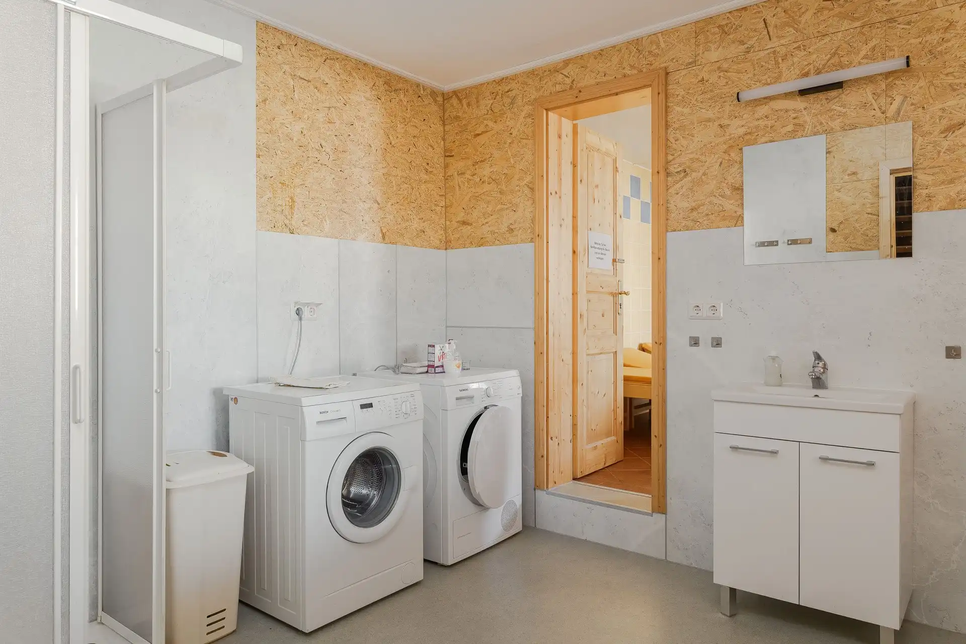 801895-420-1_039.jpg 36