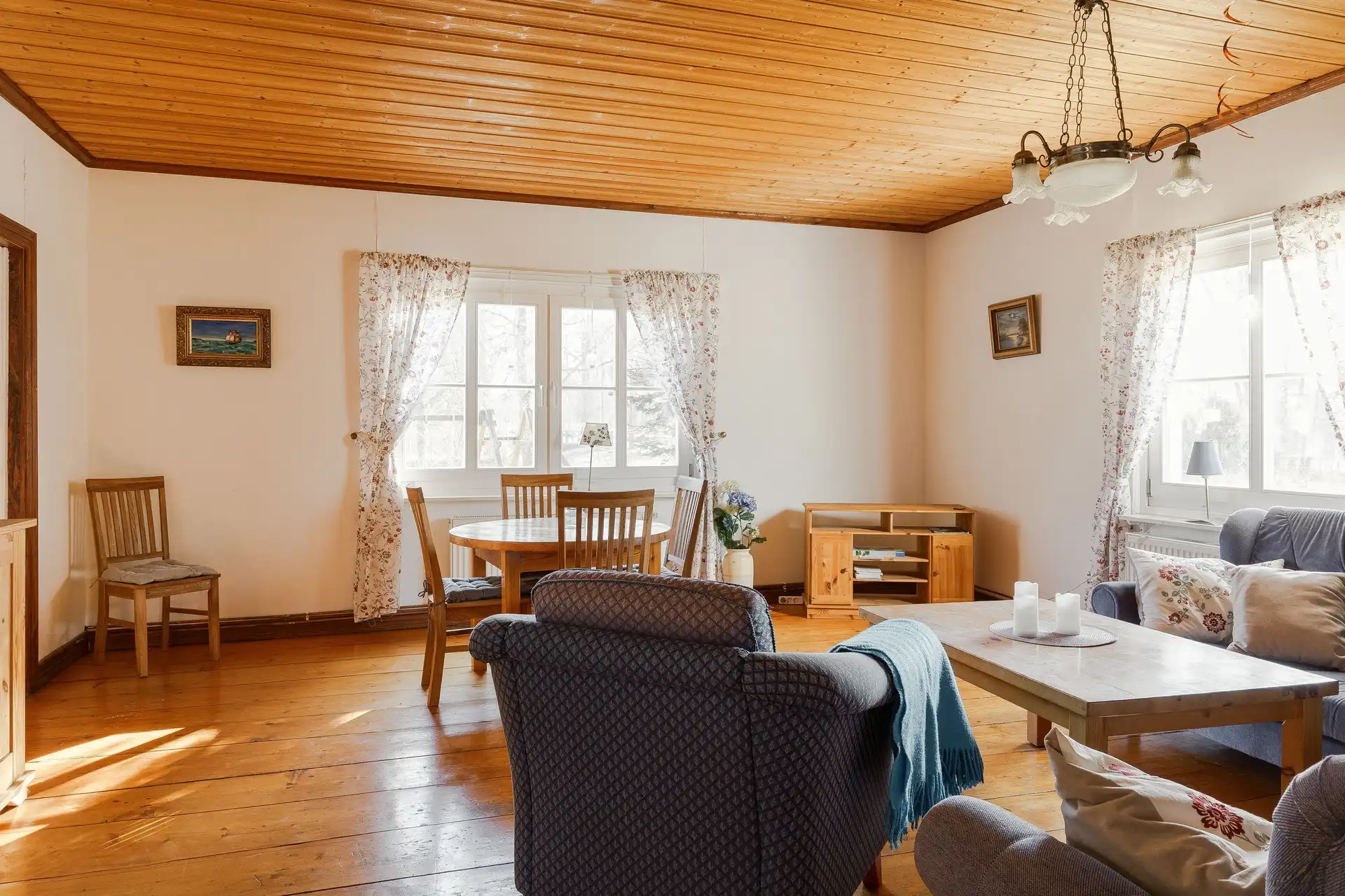 801895-420-1_028.jpg 25