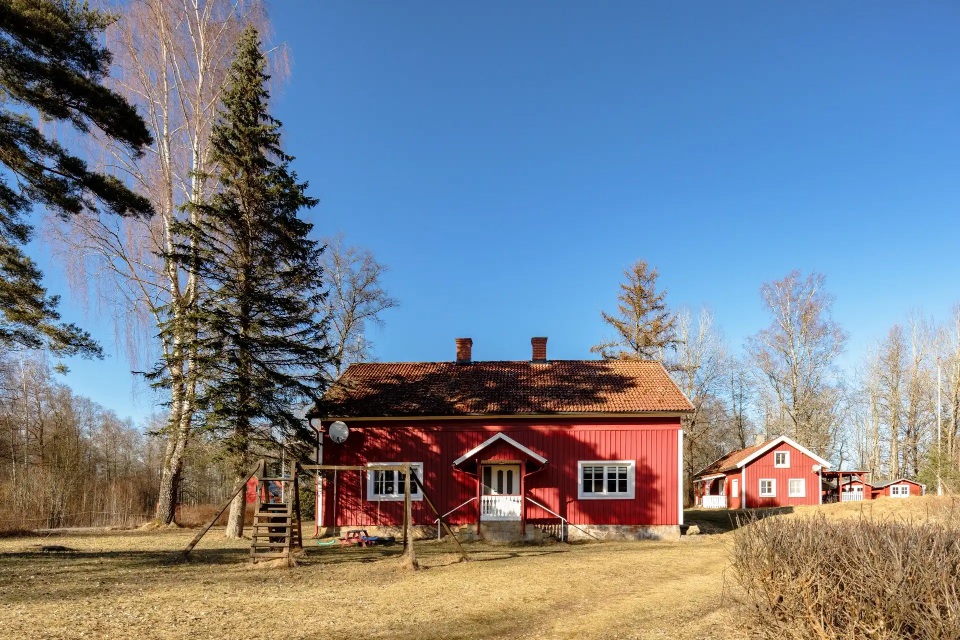 801895-420-1_001.jpg 1