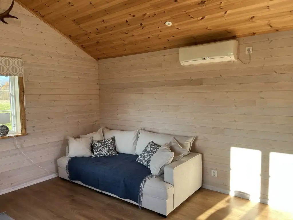 88D4A255-5978-4ECE-B731-27D3A7451937 40