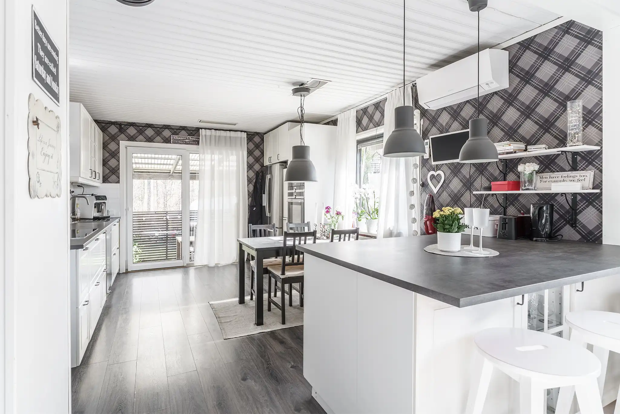 Regnbågsvägen25,Liatorp-09042025-009 11