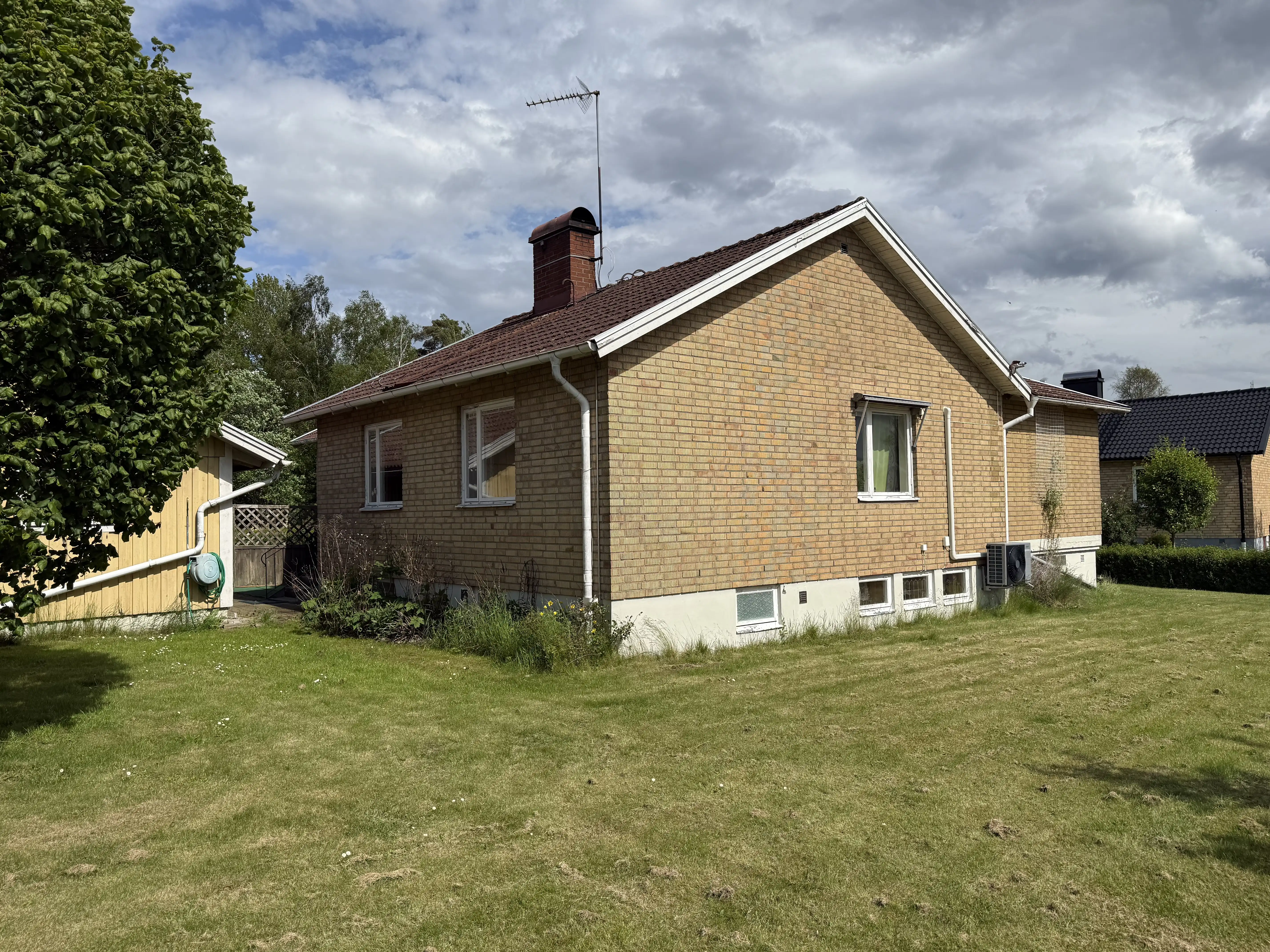 CBILD5LGRV2BEEV4T62FO 25