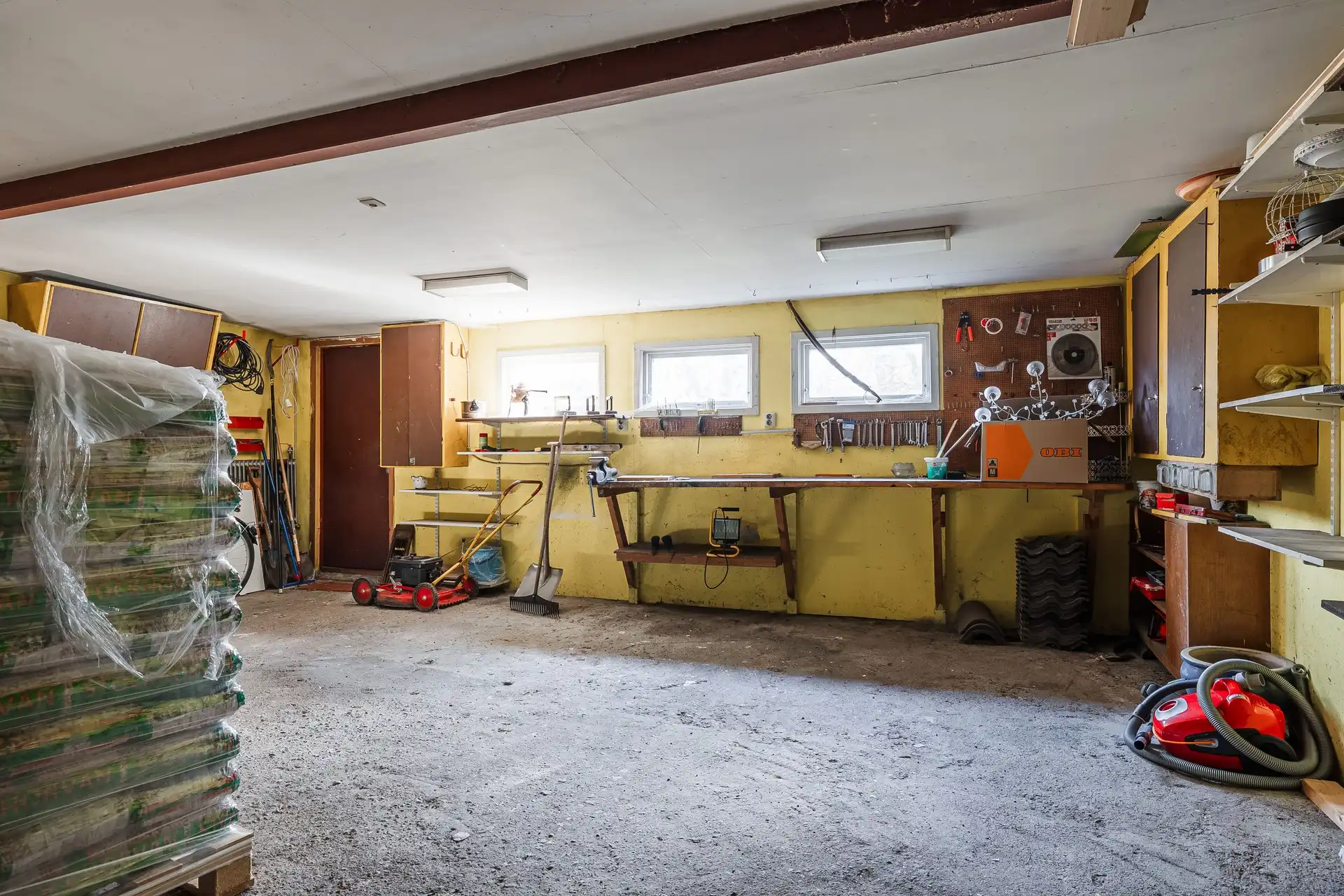 798807-420-1_024.jpg 32