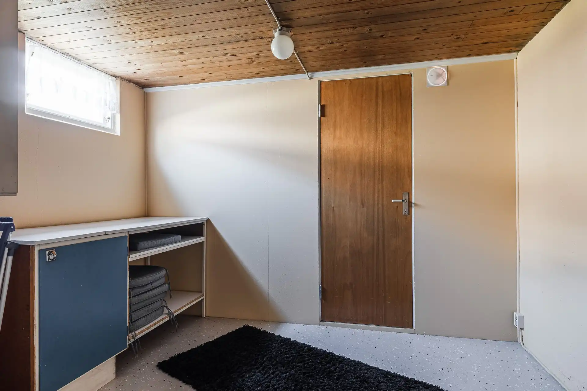 798807-420-1_027.jpg 26