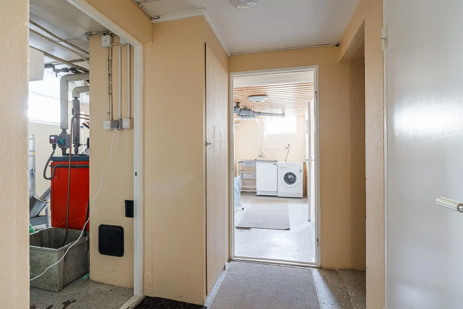 798807-420-1_018.jpg 24