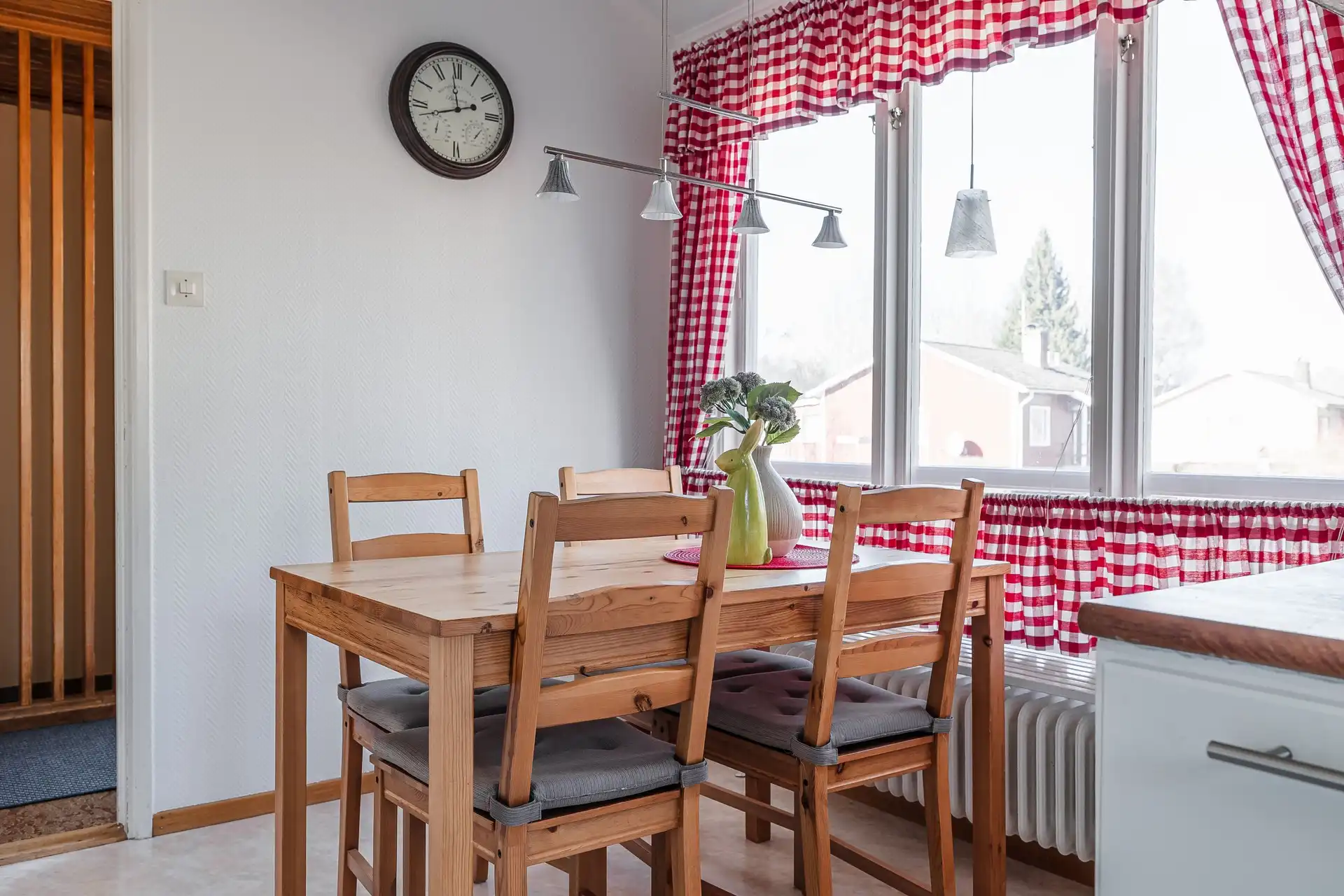 798807-420-1_008.jpg 13