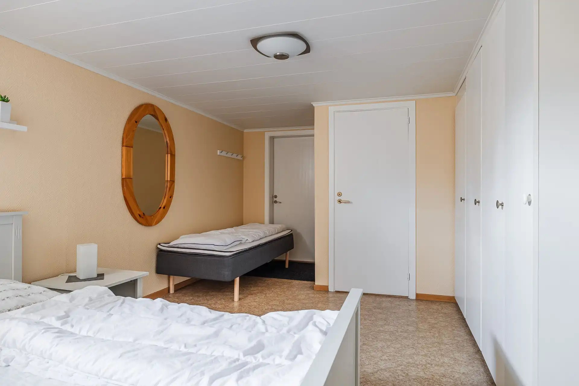 798807-420-1_021.jpg 21