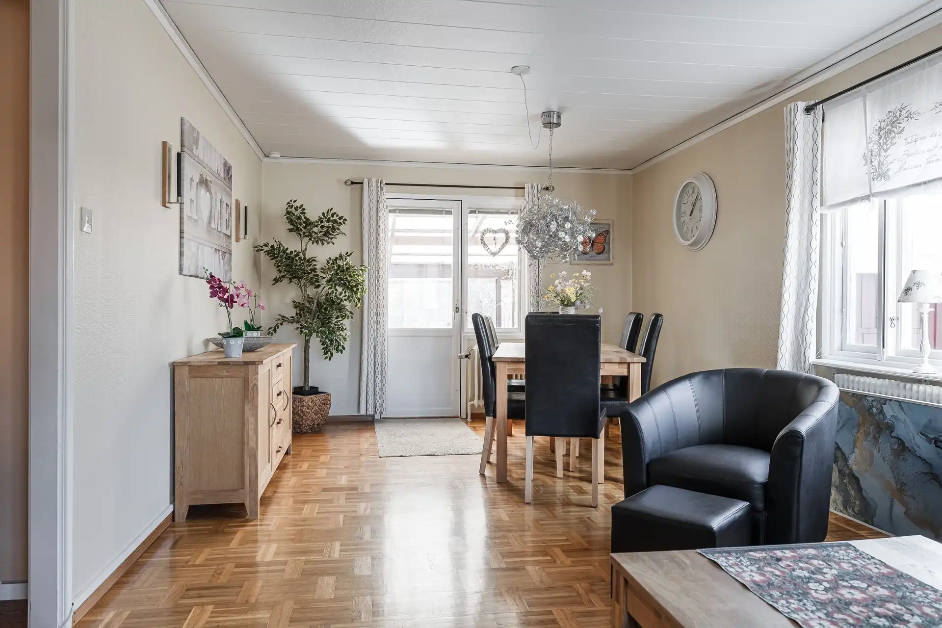 798807-420-1_009.jpg 7