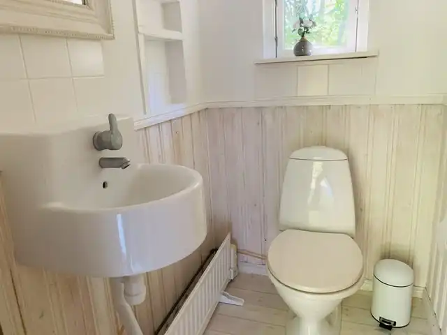 A1E9AA50-B38B-43C1-9E8A-C9E75870A7FD 23