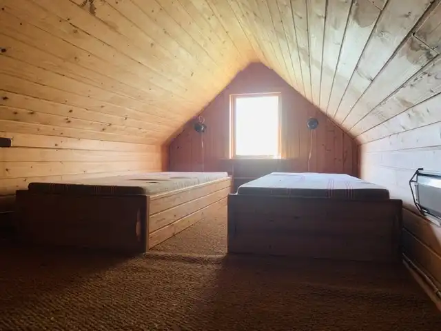 F806E714-F920-48C5-8B1B-1D9F9347FF34 19