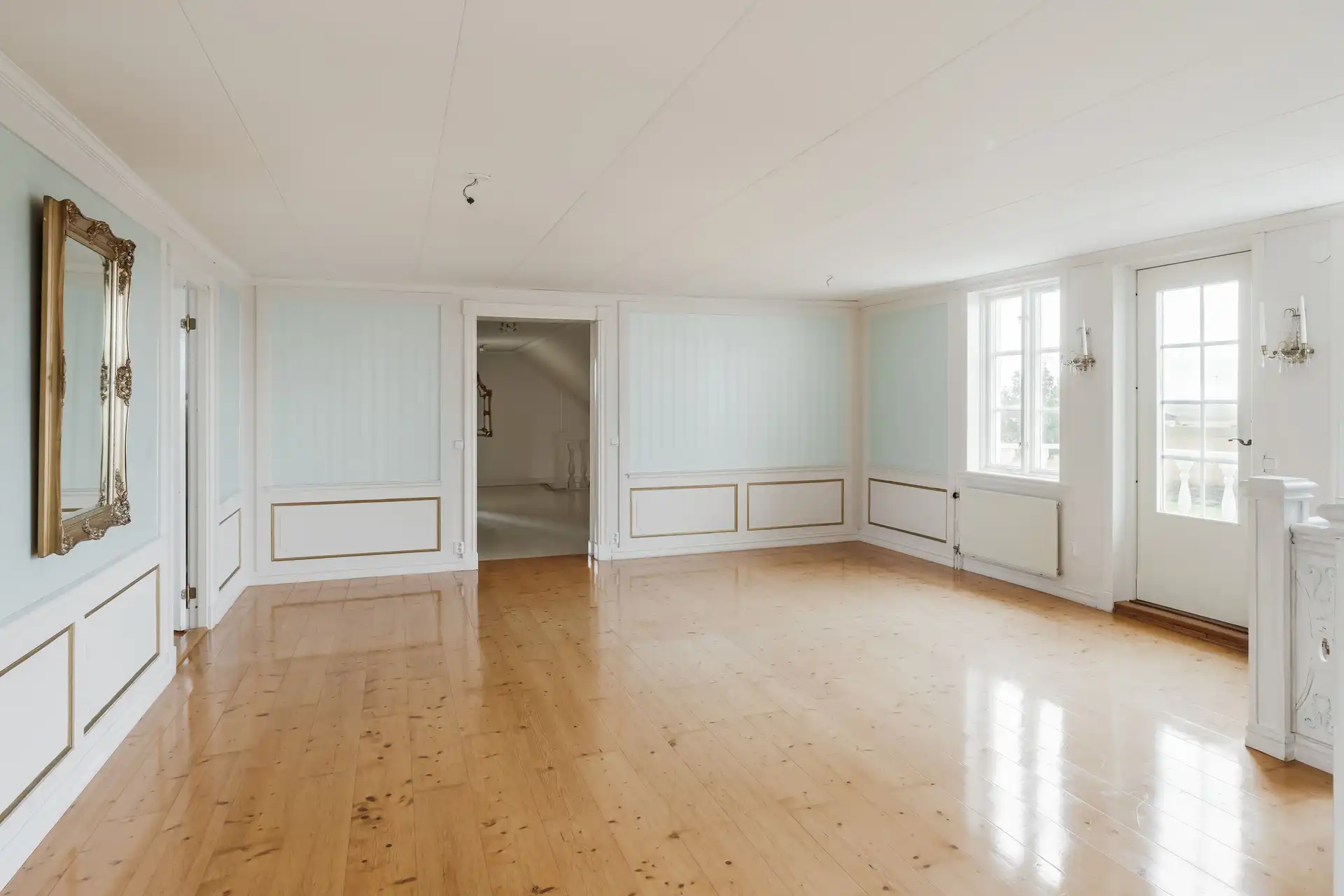 842447-420-1_014.jpg 25